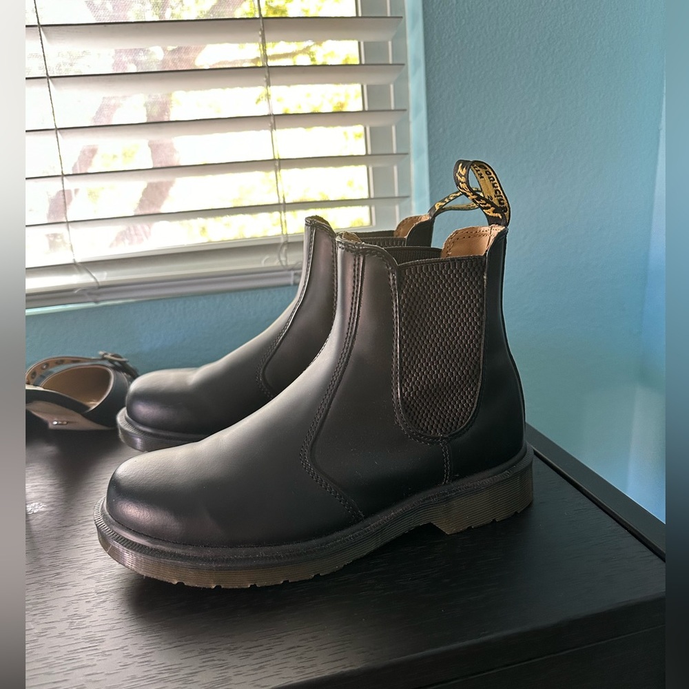 Dr Martens 2976 Chelsea Boot